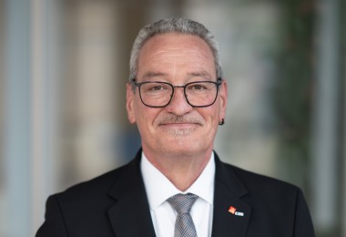 Hans-Peter Kern Hans-Peter Kern